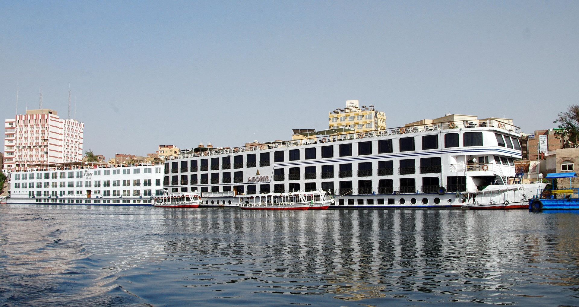 Egyptian Currency Guide: Cash, Cards and Exchange Tips on a Nile Cruise
